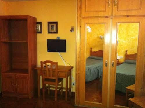 Hostal Le Vintage Ávila Extérieur photo